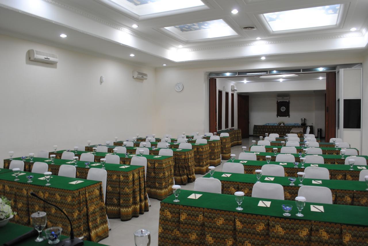 Hotel Wisata Baru Serang Exterior photo